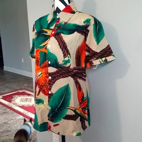 Men's Hawaiian Medium Shirt - Picture 3 of 7